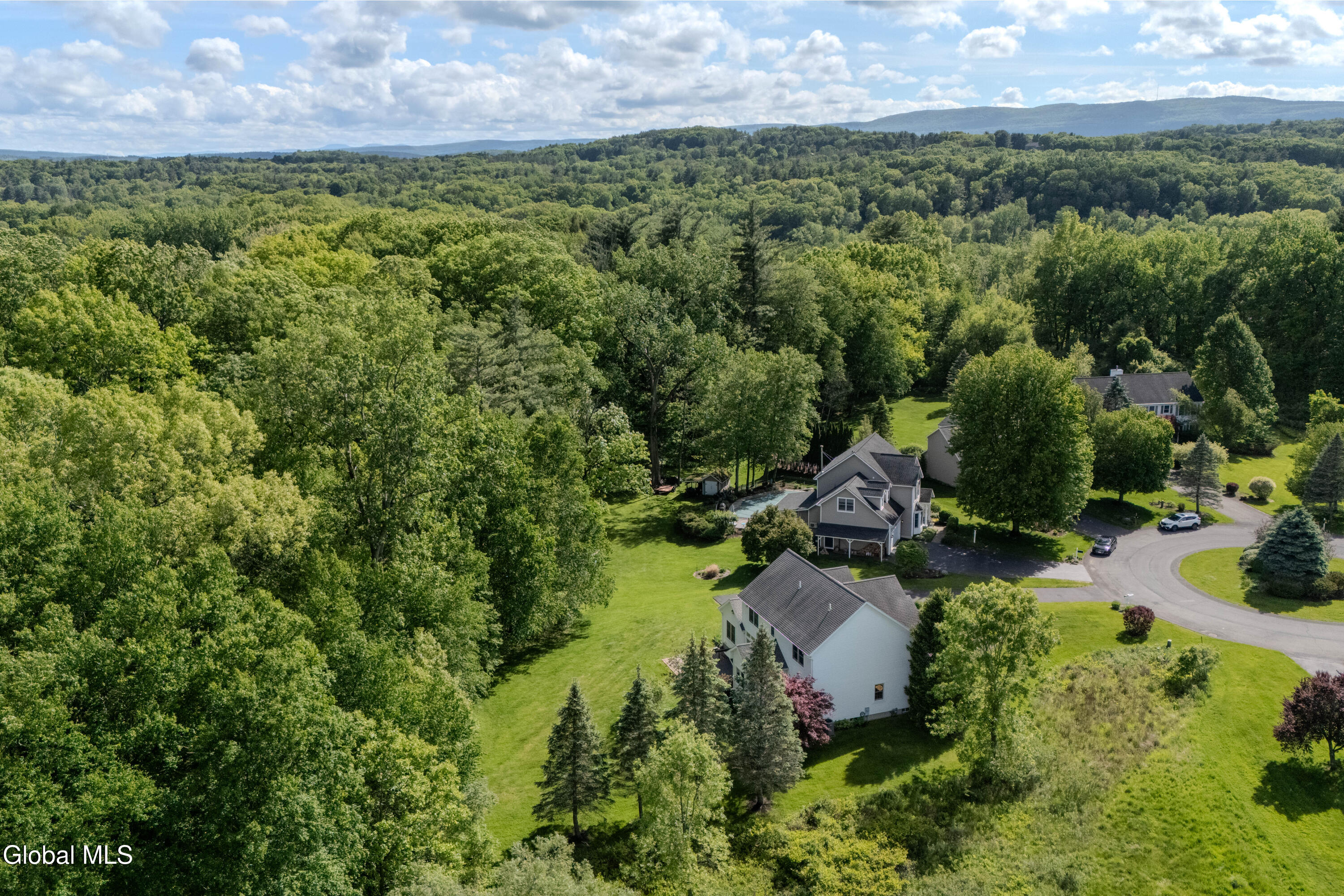 826 Creek Court Slingerlands NY 12159