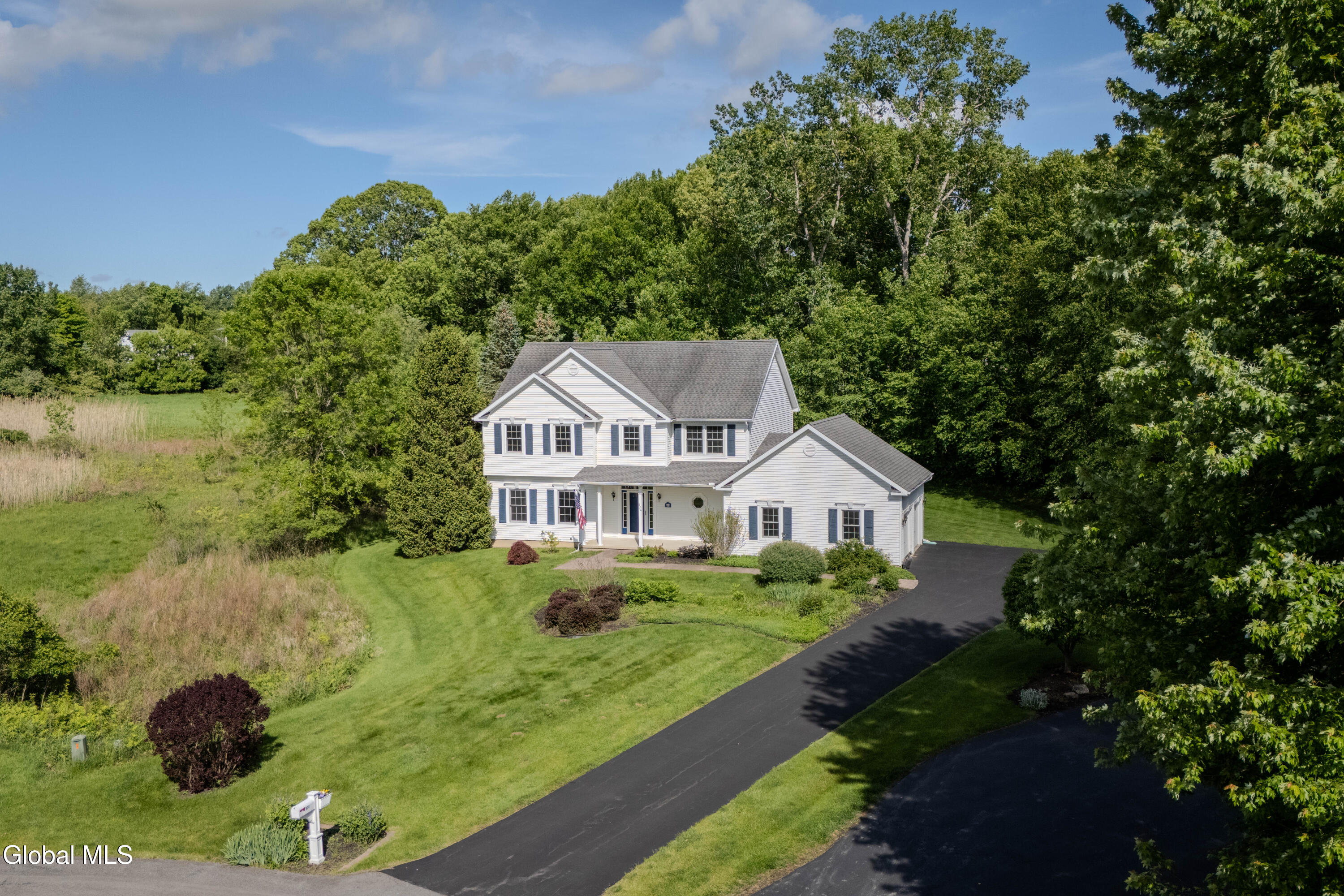 826 Creek Court Slingerlands NY 12159