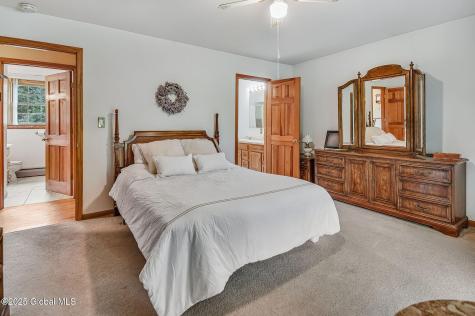 18 Johnson Lane Averill Park NY 12018