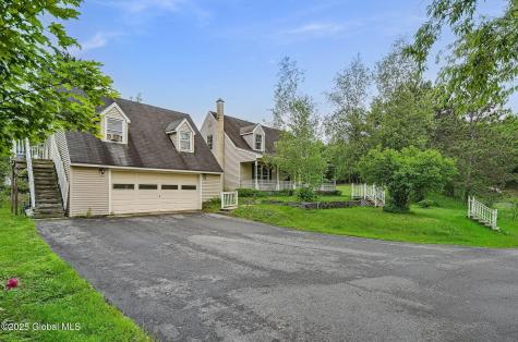 18 Johnson Lane Averill Park NY 12018