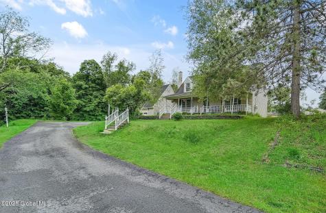 18 Johnson Lane Averill Park NY 12018