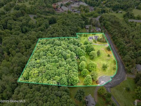 18 Johnson Lane Averill Park NY 12018