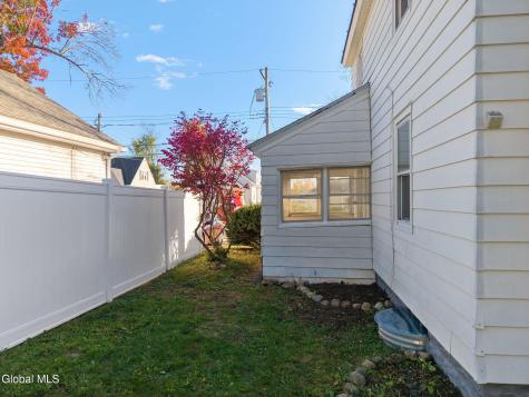 38 Wooster Street Gloversville NY 12078