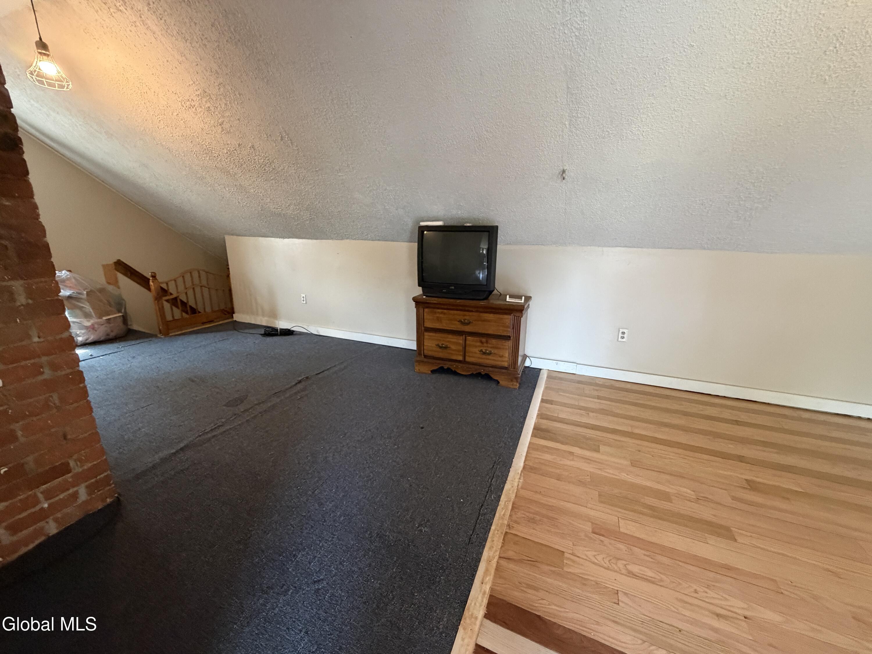 1162 Forest Road Schenectady NY 12303