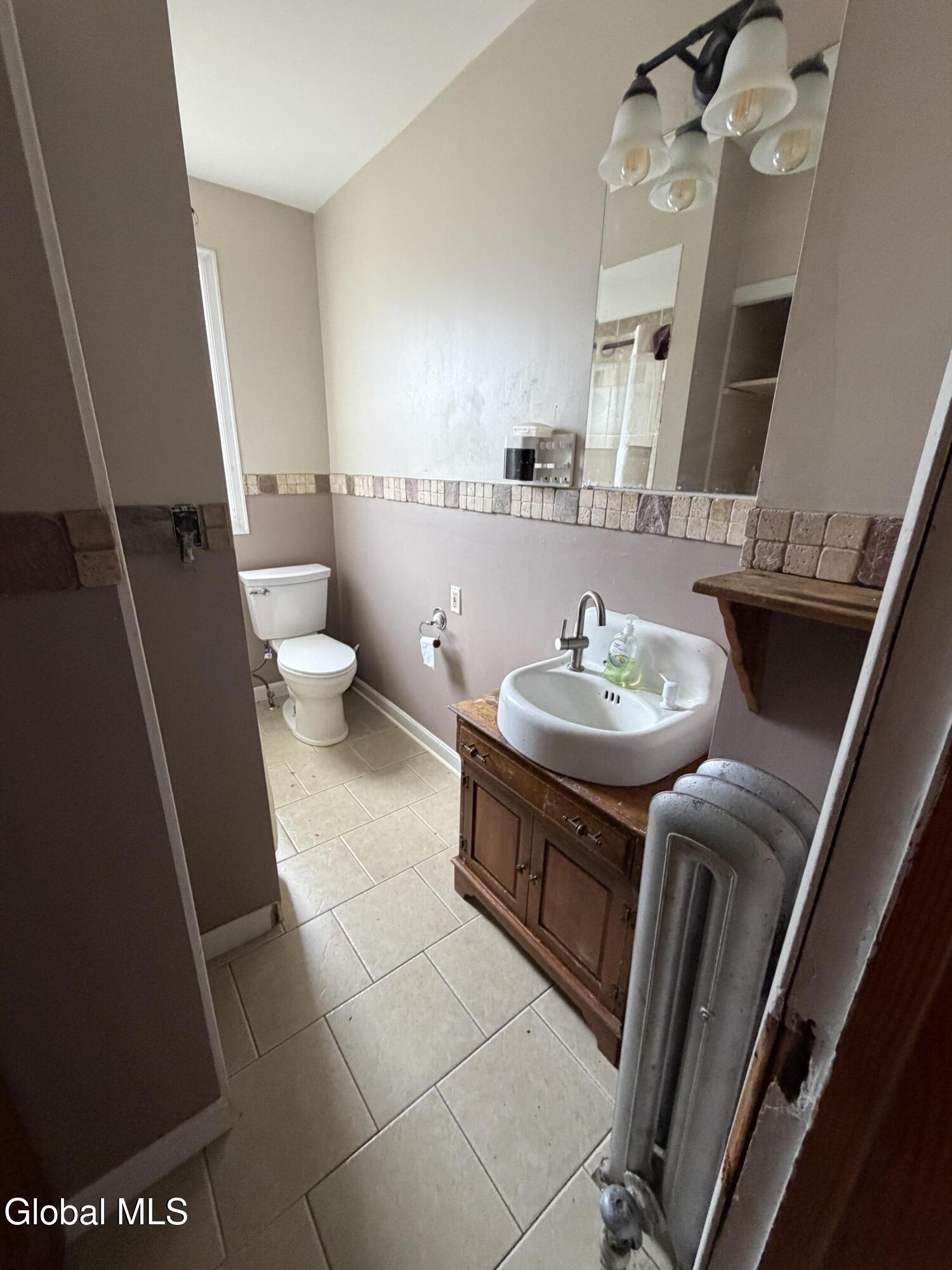 1162 Forest Road Schenectady NY 12303