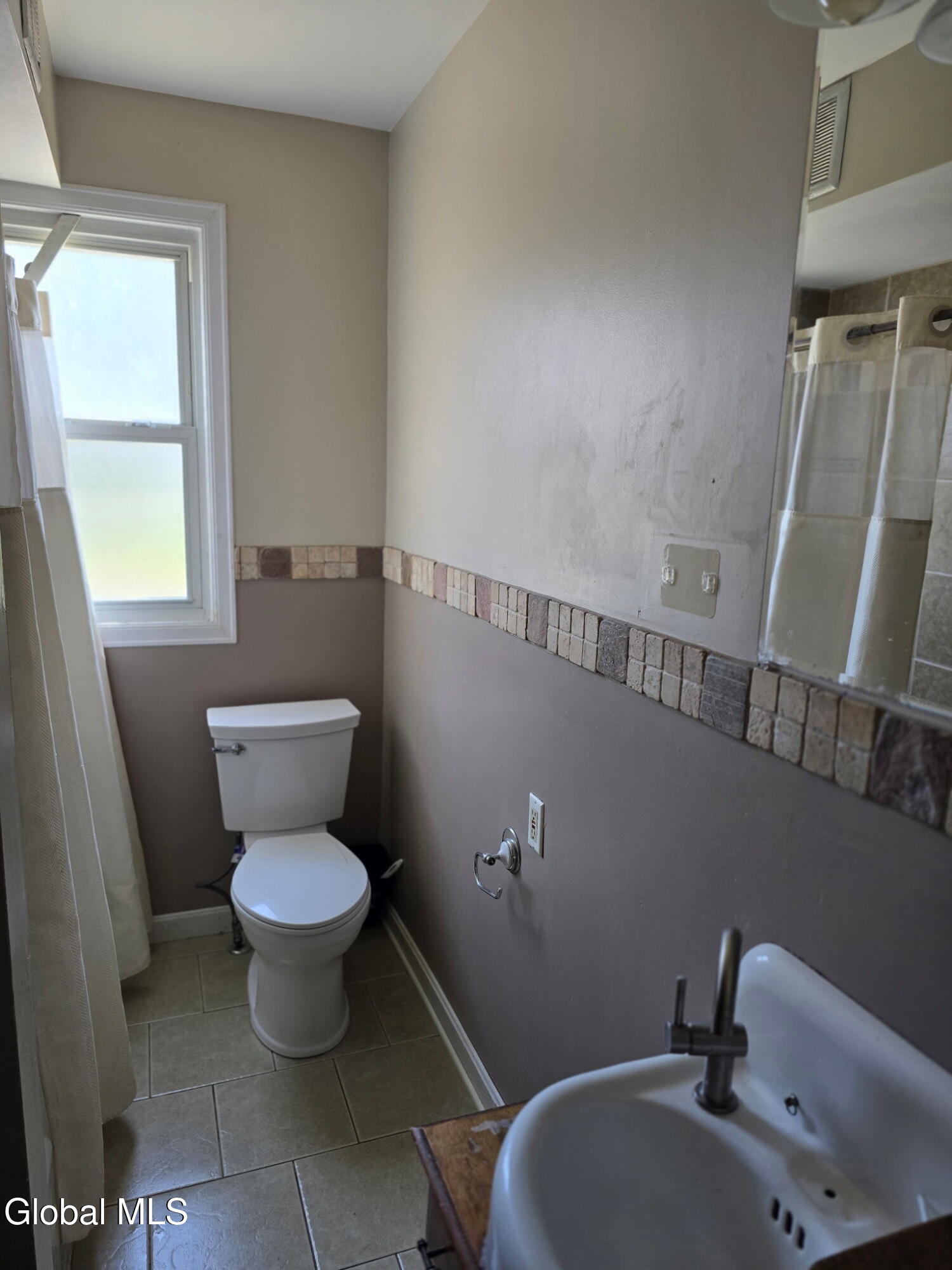 1162 Forest Road Schenectady NY 12303
