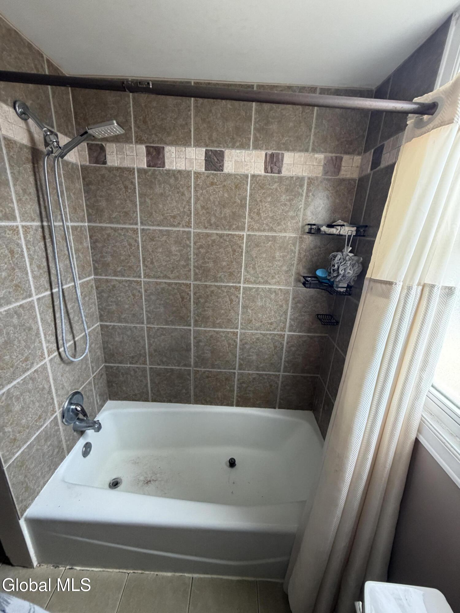 1162 Forest Road Schenectady NY 12303