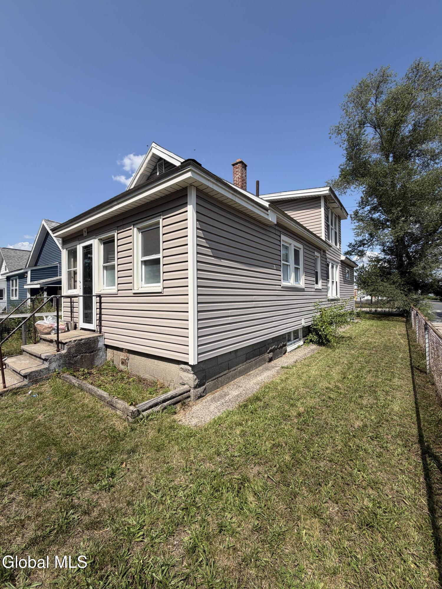1162 Forest Road Schenectady NY 12303