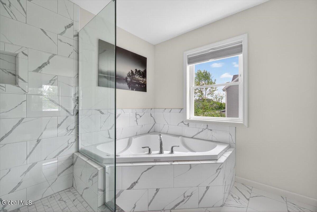 46 Haywood Lane Rensselaer NY 12198