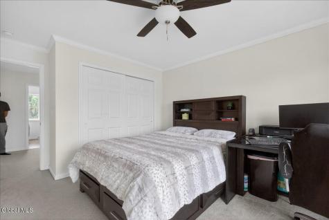46 Haywood Lane Rensselaer NY 12198