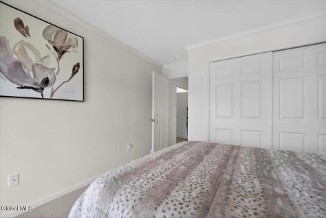 46 Haywood Lane Rensselaer NY 12198