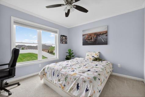 46 Haywood Lane Rensselaer NY 12198