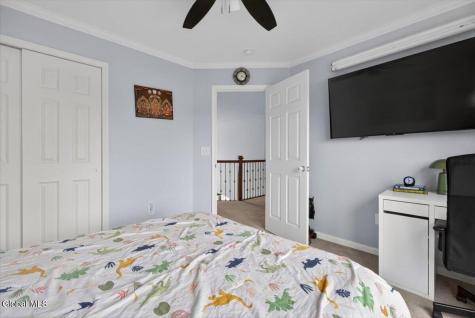 46 Haywood Lane Rensselaer NY 12198