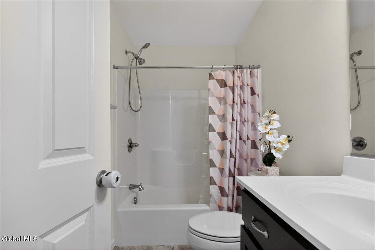 46 Haywood Lane Rensselaer NY 12198