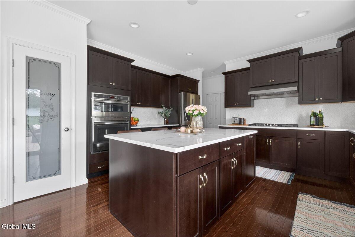 46 Haywood Lane Rensselaer NY 12198