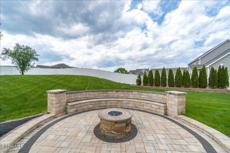 46 Haywood Lane Rensselaer NY 12198