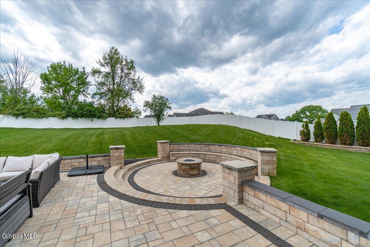 46 Haywood Lane Rensselaer NY 12198
