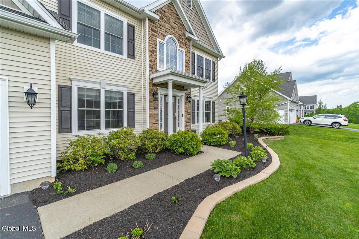 46 Haywood Lane Rensselaer NY 12198