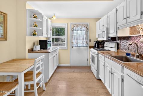 1071 Parkwood Boulevard Schenectady NY 12308