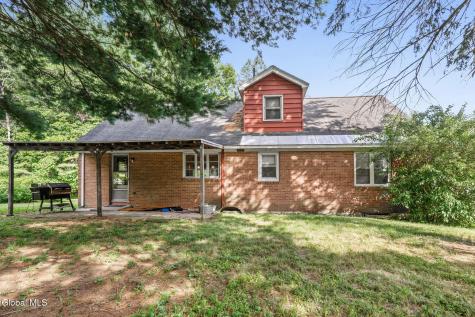 1079 Winne Road Niskayuna NY 12309