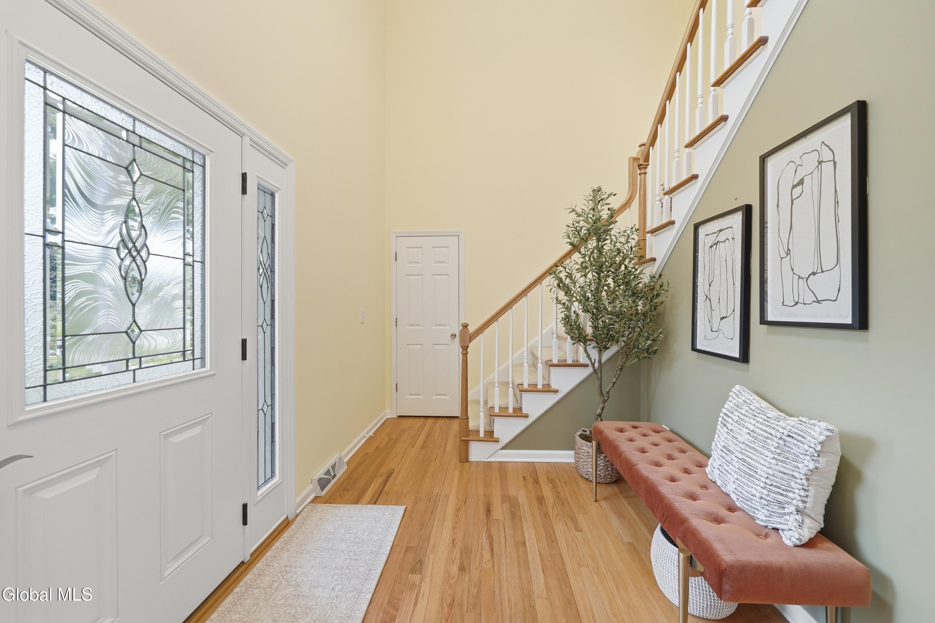 22 Blue Jay Way Rexford NY 12148