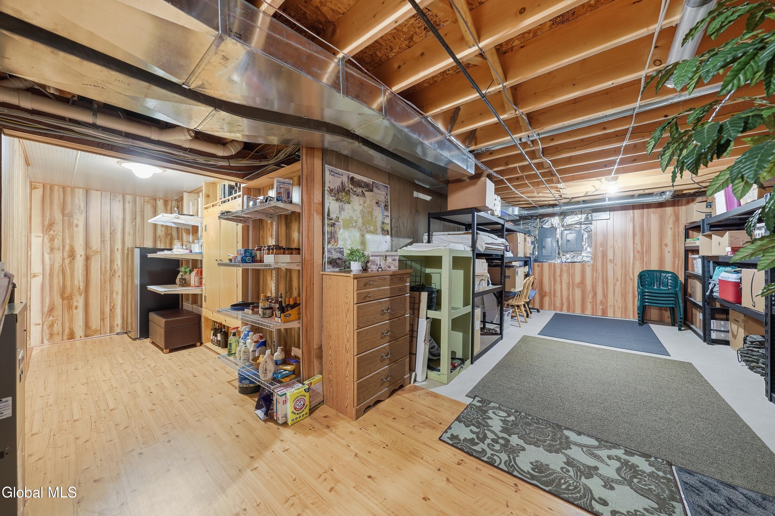 22 Blue Jay Way Rexford NY 12148