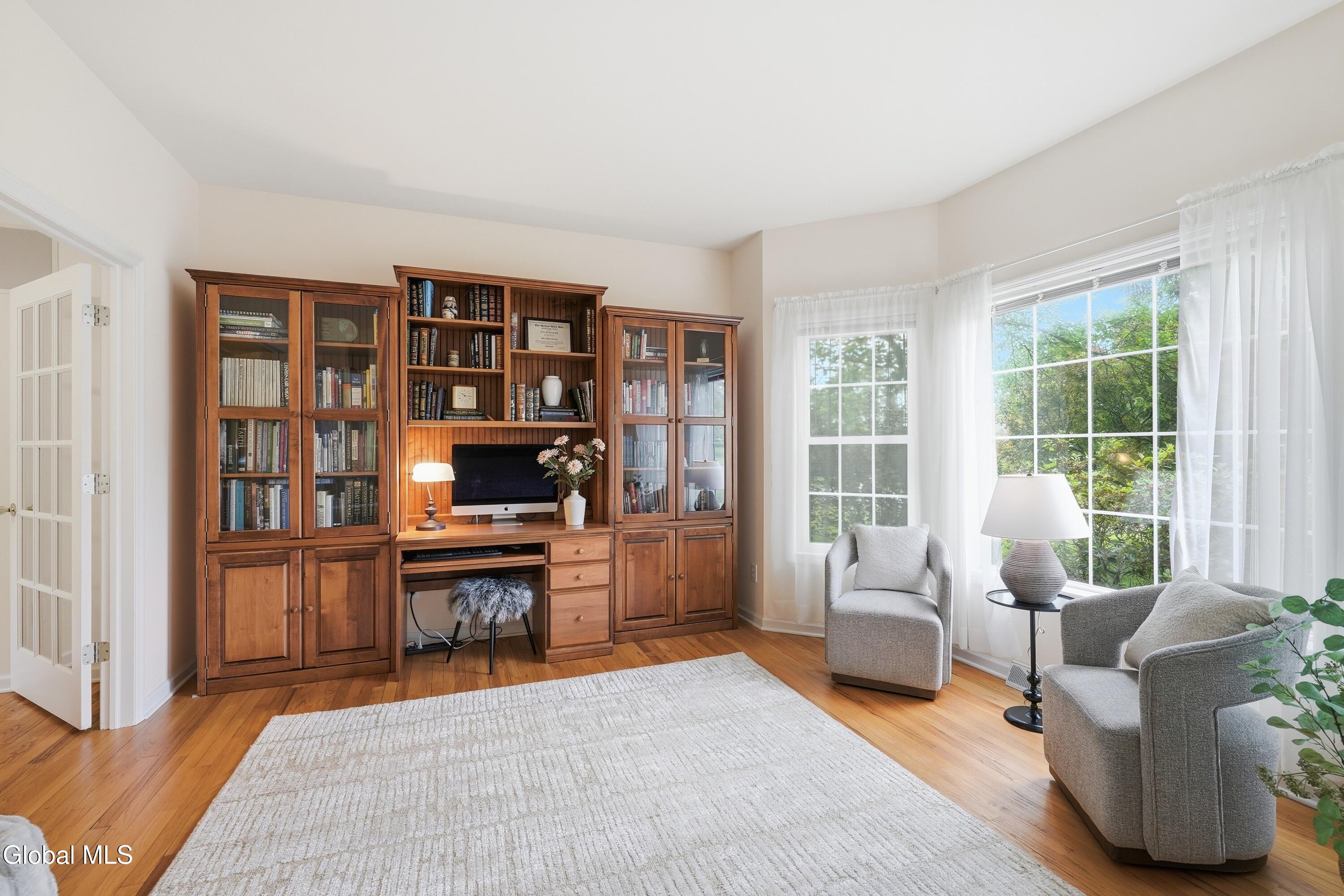 22 Blue Jay Way Rexford NY 12148
