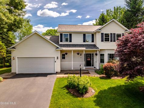 22 Blue Jay Way Rexford NY 12148