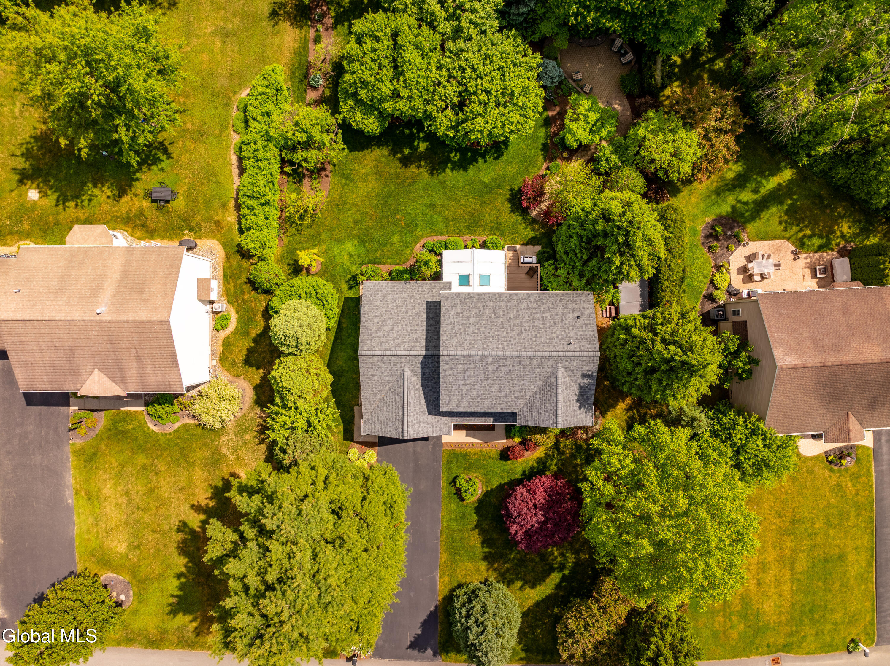 22 Blue Jay Way Rexford NY 12148