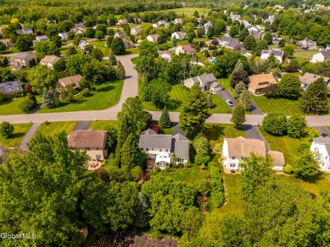 22 Blue Jay Way Rexford NY 12148