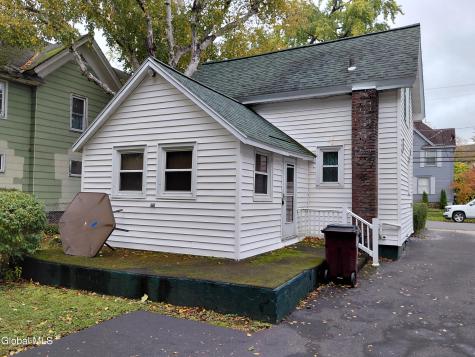 76 W 8th Avenue Gloversville NY 12078