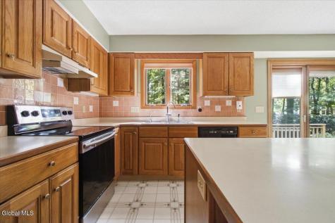61 Sonat Road Clifton Park NY 12065