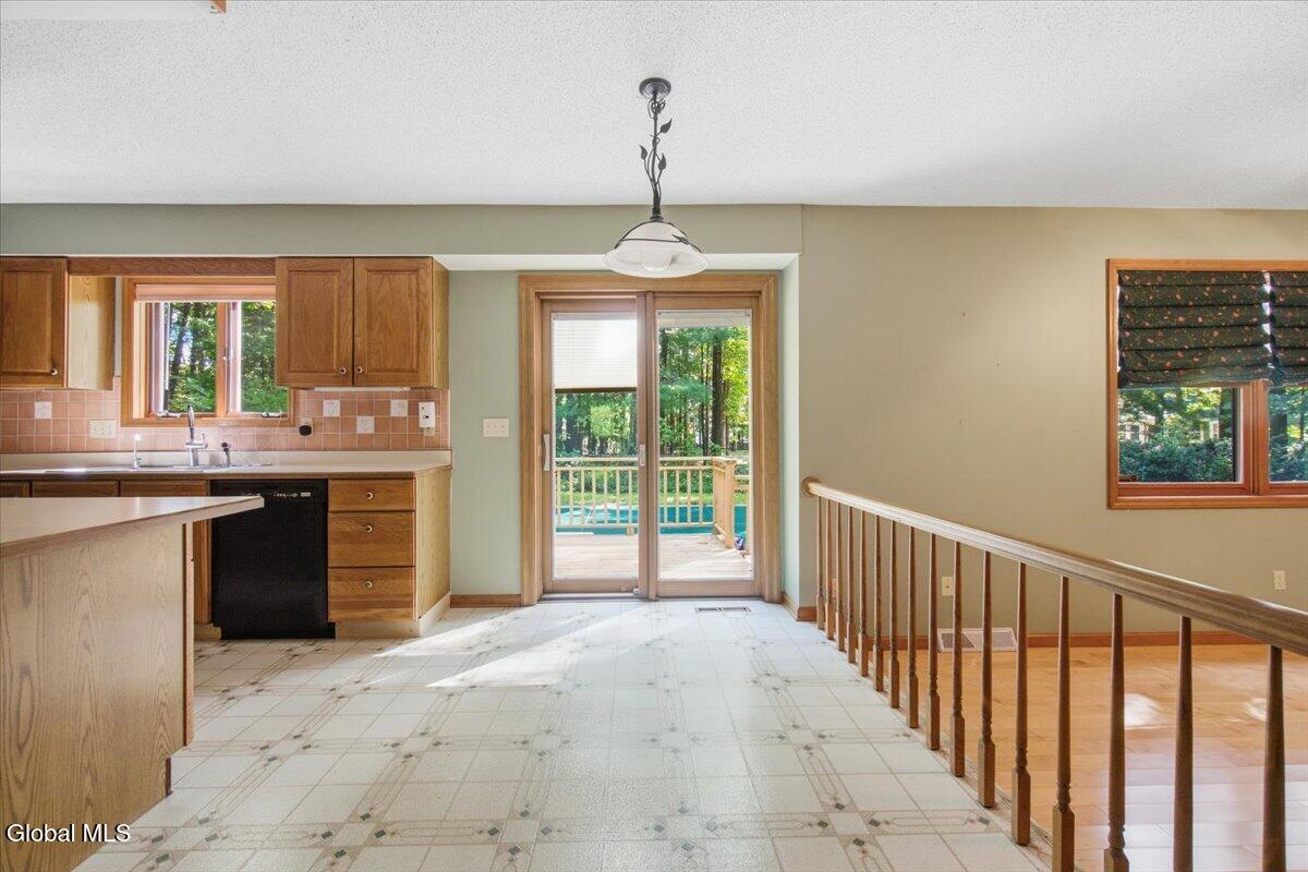 61 Sonat Road Clifton Park NY 12065