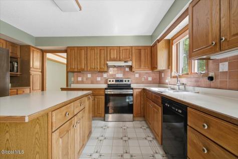 61 Sonat Road Clifton Park NY 12065