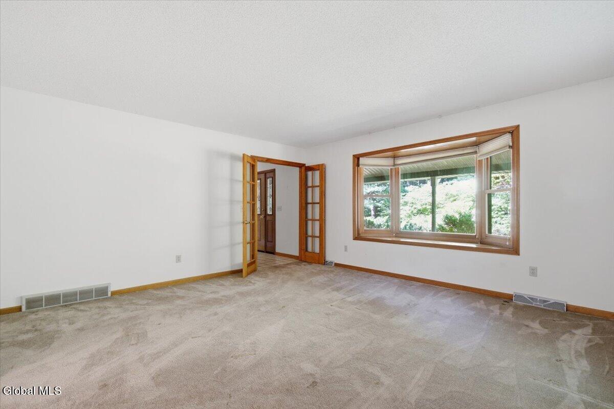 61 Sonat Road Clifton Park NY 12065