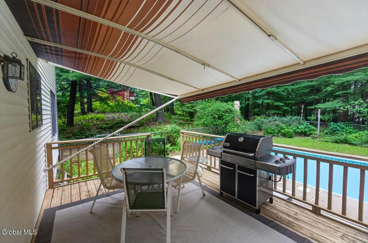 61 Sonat Road Clifton Park NY 12065