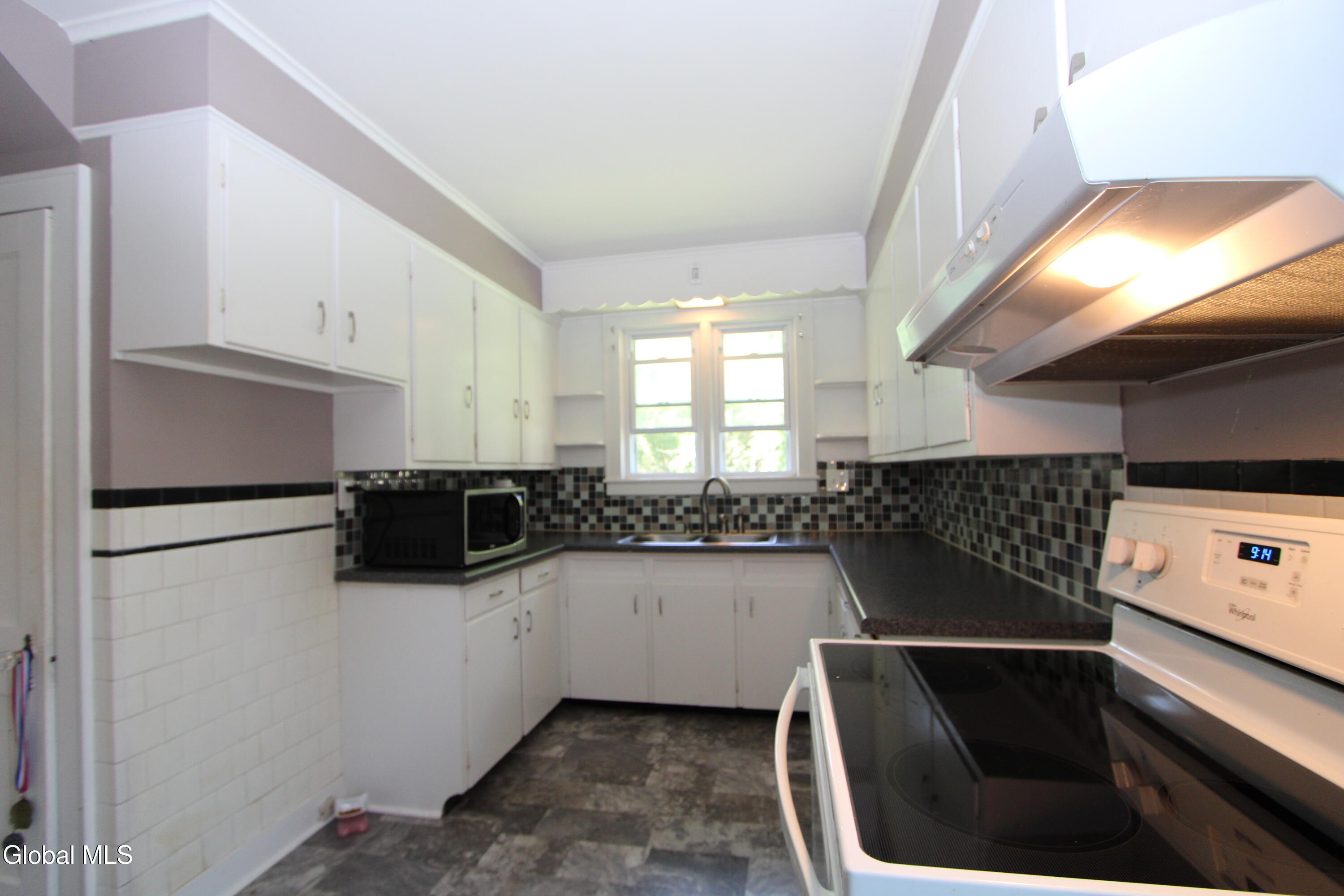 1534 Columbia Turnpike Castleton NY 12033