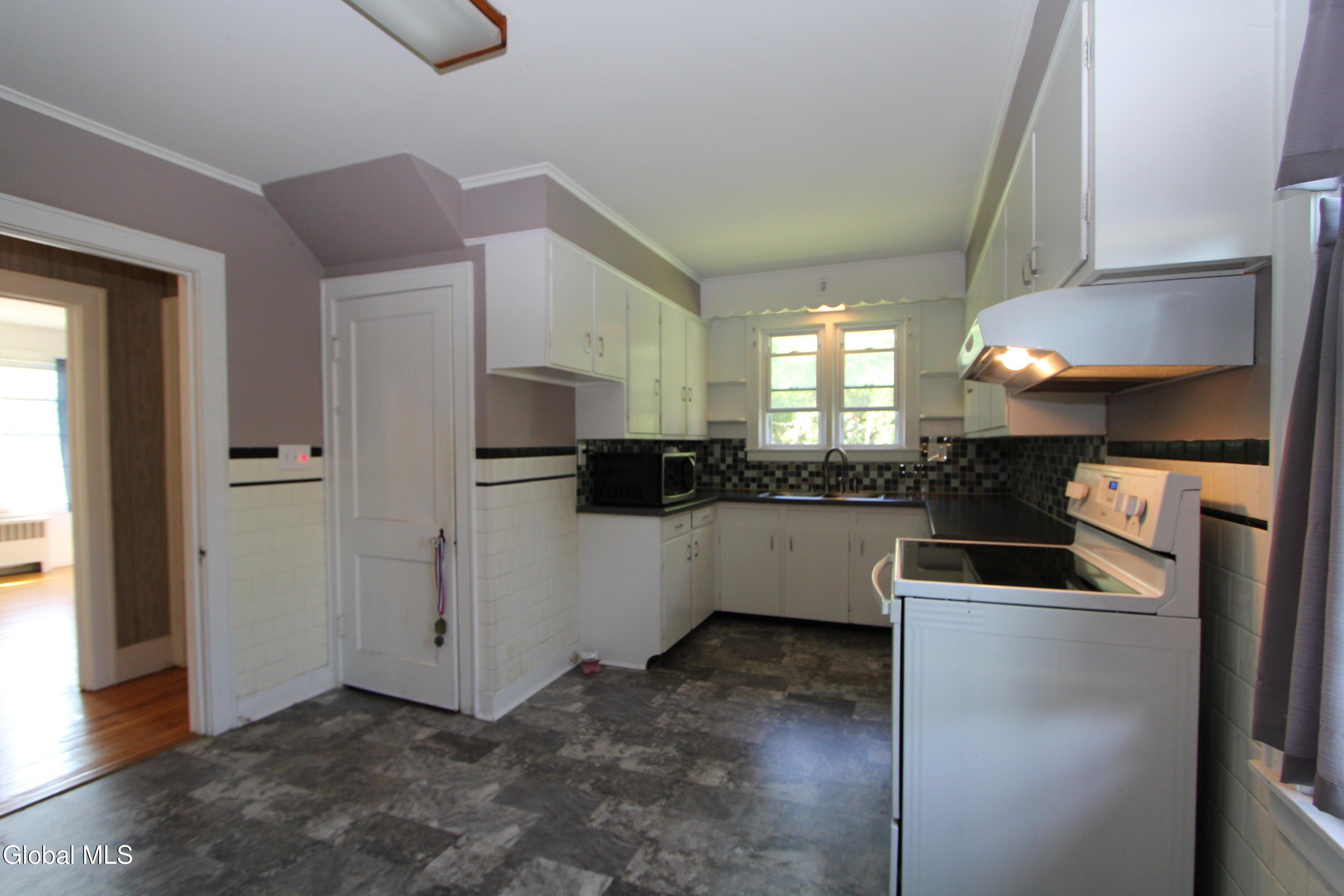 1534 Columbia Turnpike Castleton NY 12033