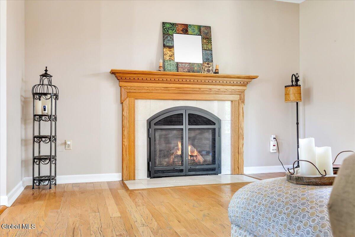 11 Brinker Circle Glenmont NY 12077