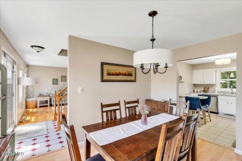 11 Brinker Circle Glenmont NY 12077