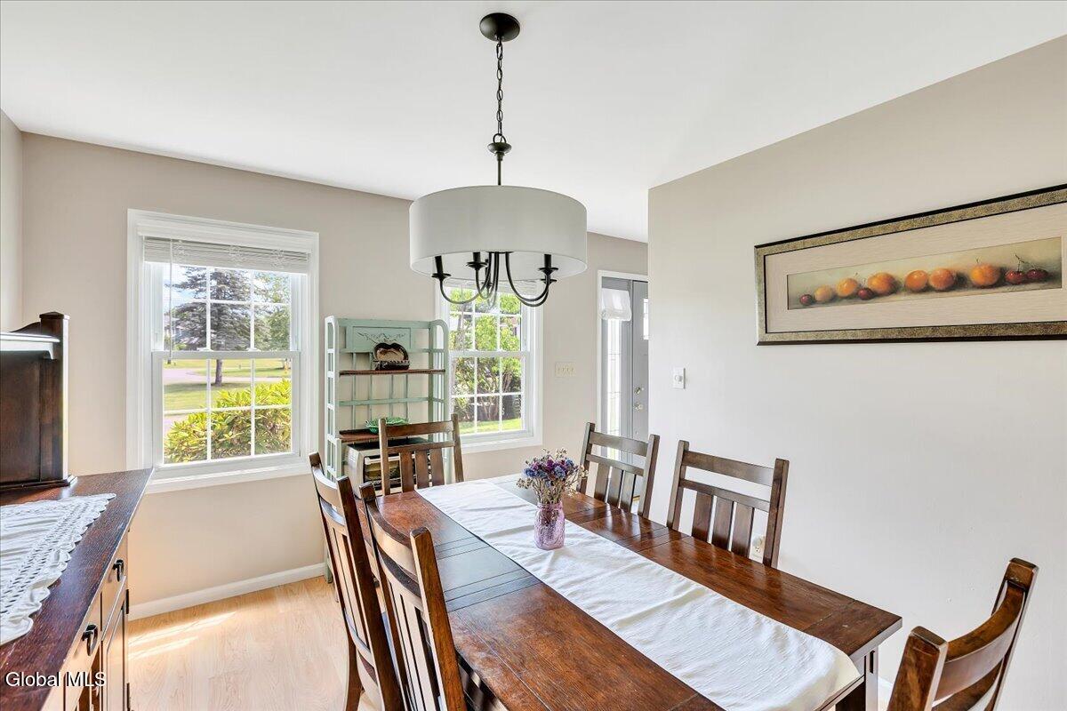 11 Brinker Circle Glenmont NY 12077