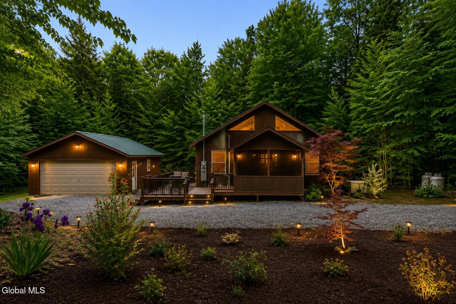 6063 Woodside Road Galway NY 12074