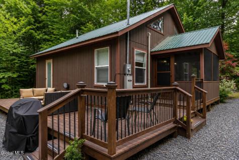 6063 Woodside Road Galway NY 12074