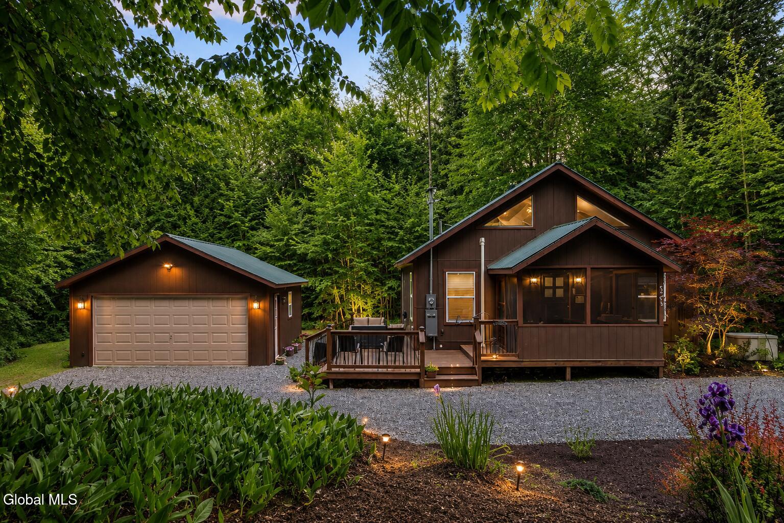 6063 Woodside Road Galway NY 12074