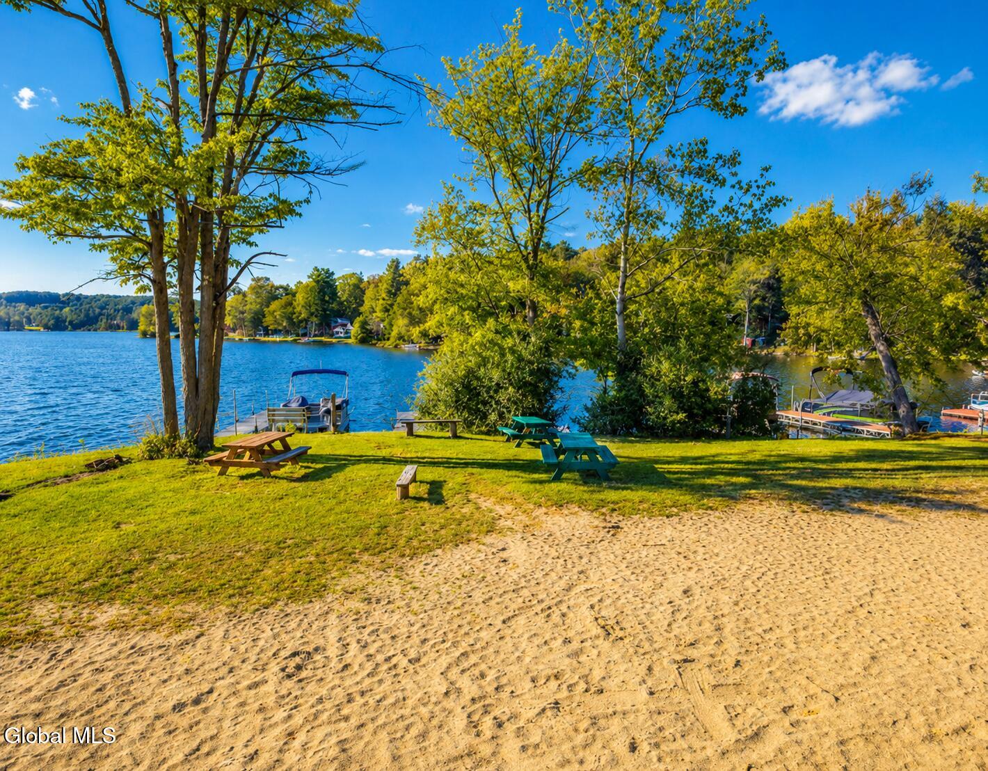 6063 Woodside Road Galway NY 12074