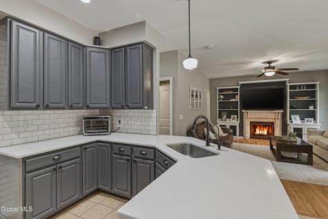 11 Oakwood Court Ballston Spa NY 12020