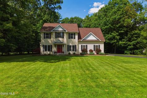 11 Oakwood Court Ballston Spa NY 12020