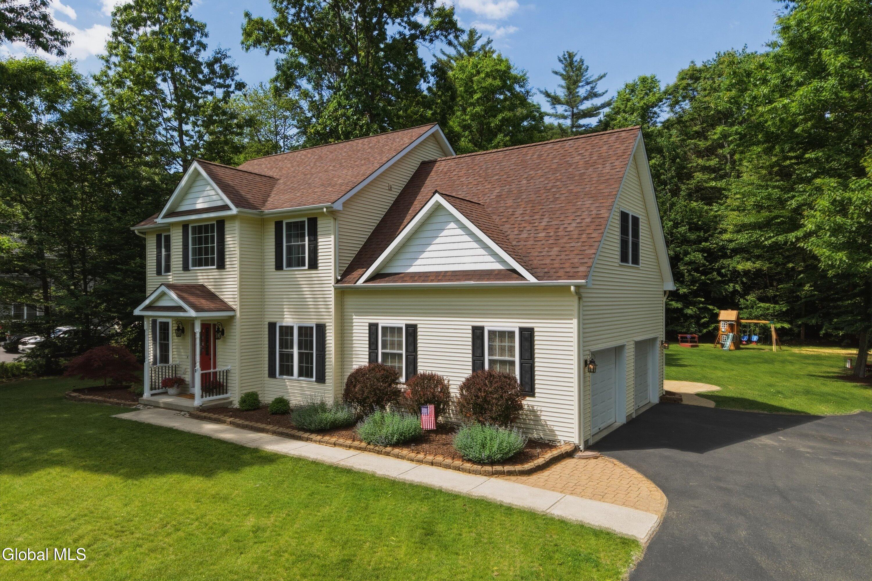 11 Oakwood Court Ballston Spa NY 12020