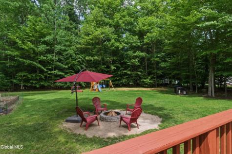 11 Oakwood Court Ballston Spa NY 12020