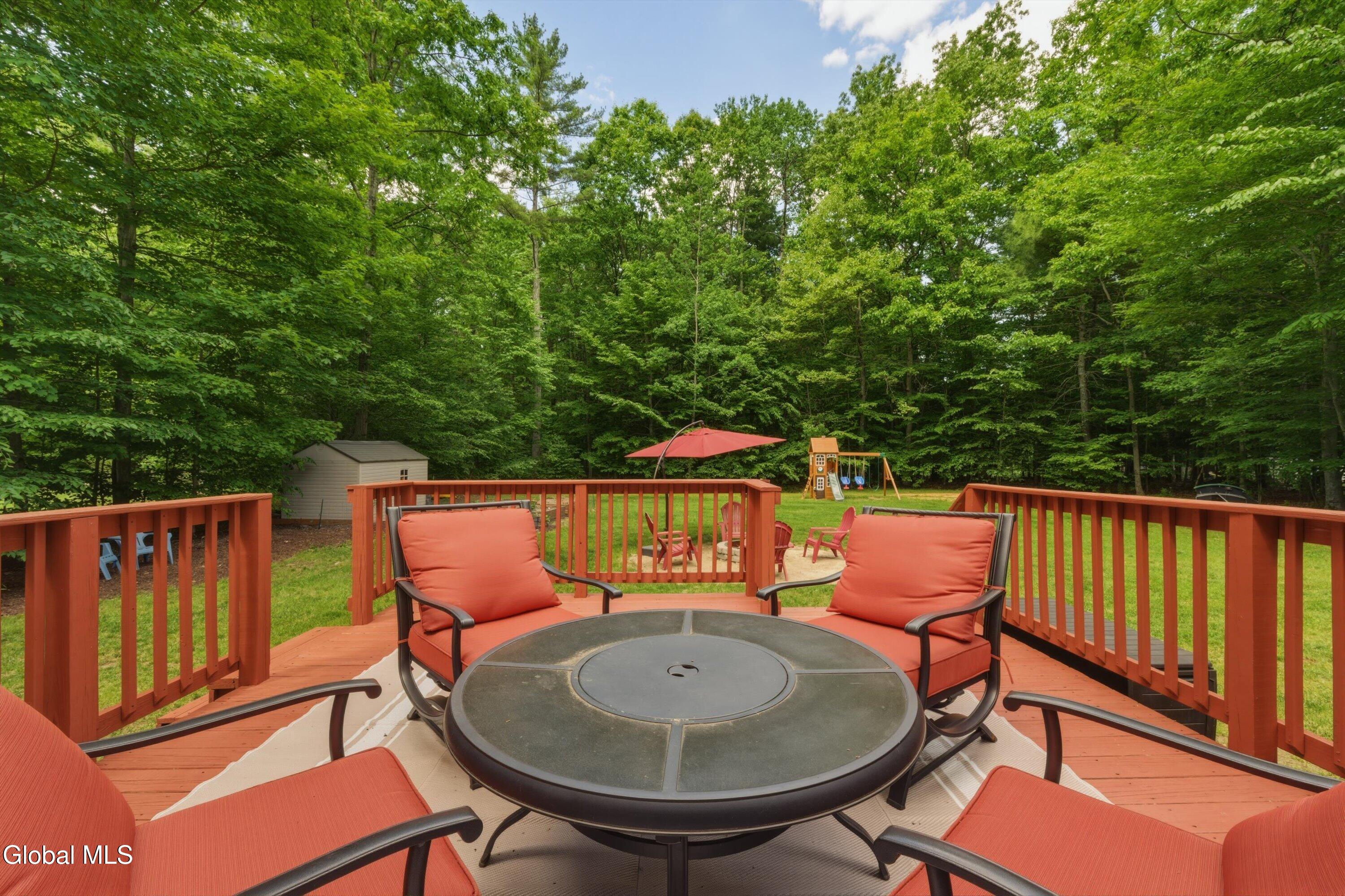 11 Oakwood Court Ballston Spa NY 12020